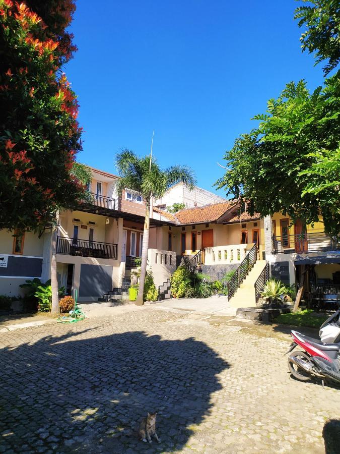 Villa Beverly Лембанг Екстериор снимка