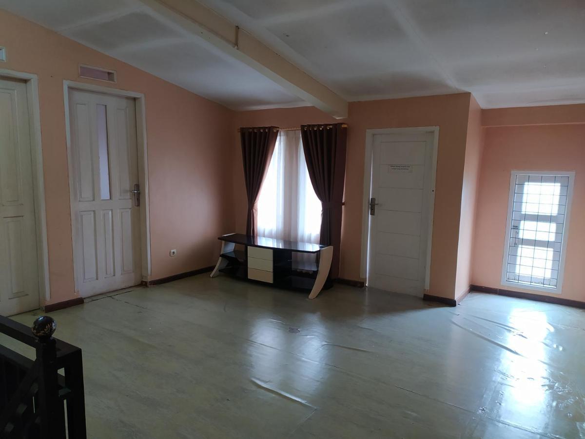 Villa Beverly Лембанг Екстериор снимка